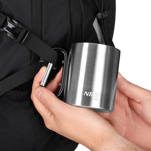 Kempingový hrnček čierny 300 ml s karabínou Nils Camp 