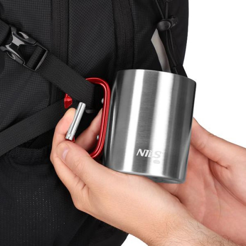 Hrnček s karabínou 300 ml červený Nils Camp NC17110 Hrnček s karabínou 300 ml červený Nils Camp NC17110